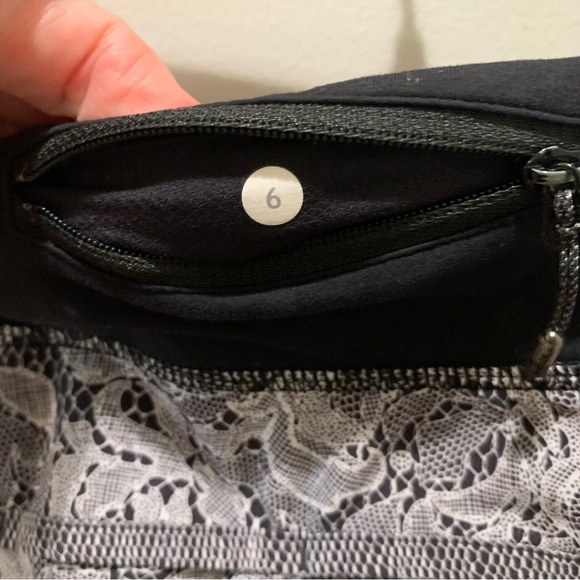 Lululemon Speed Short Florence Speed Short White Black / Black Size 6 - Picture 8 of 8